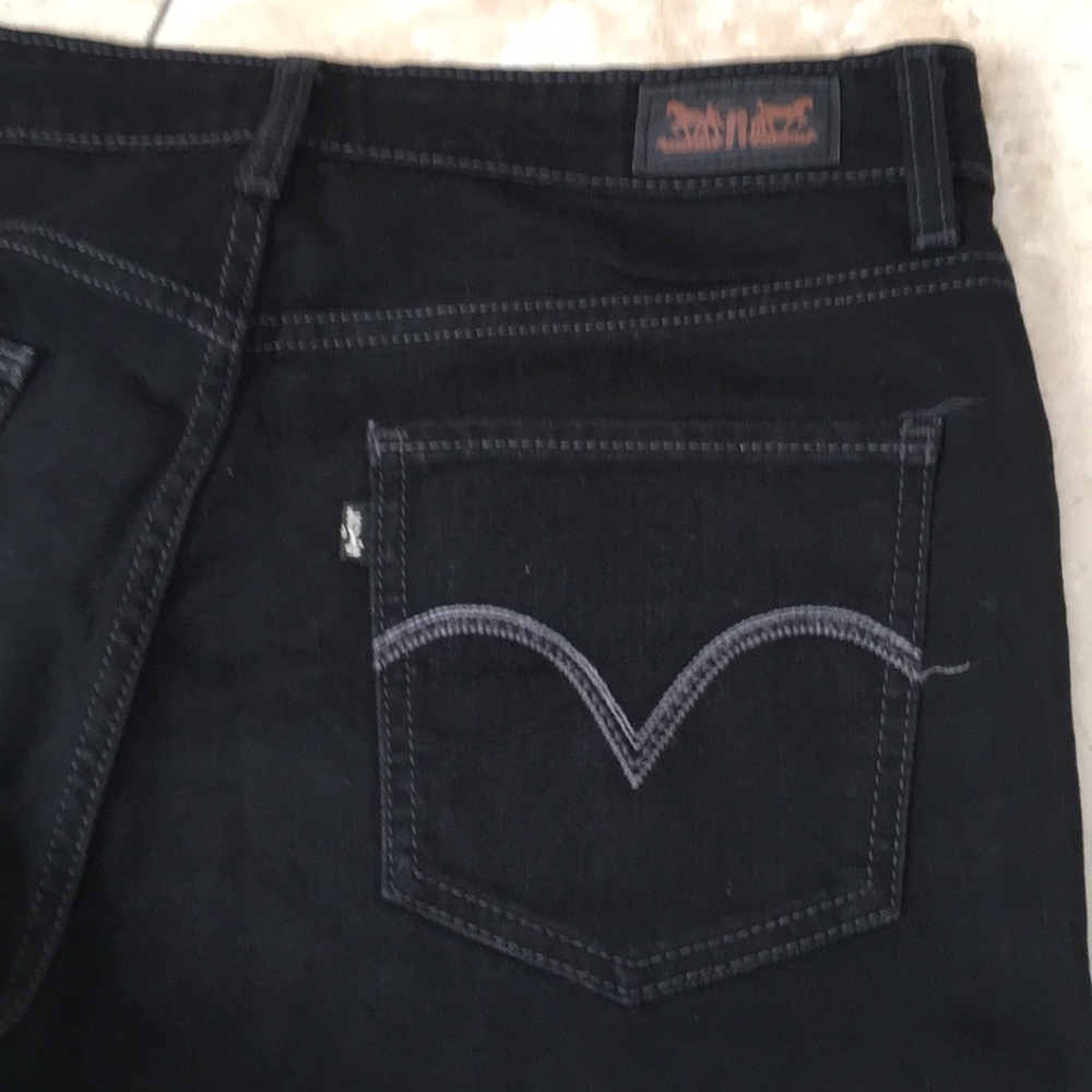Levi’s Mid Rise Skinny denim jeans - Picture 8 of 8